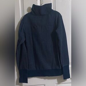 2–WOMENS AVIA LONG SLEEVE SHIRTS
BLUE AND GRAY